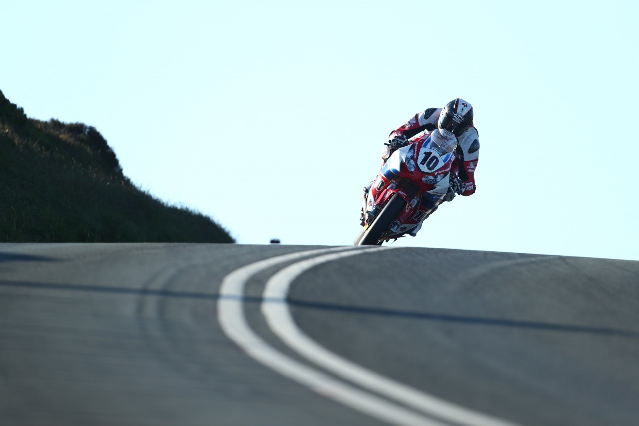 הבריטים רוצים לחייב התקנת מכשירי איכון לאופנועים