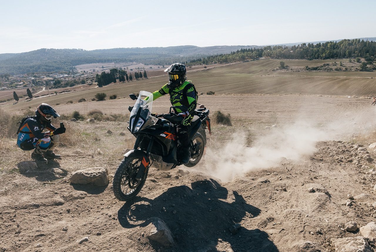 KTM 790 אדוונצ'ר במבחן דרכים