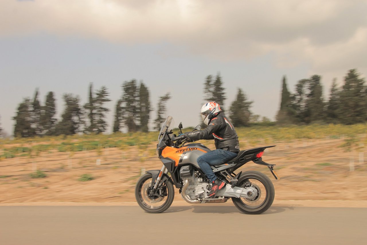 מוטו גוצי סטלביו במבחן דרכים