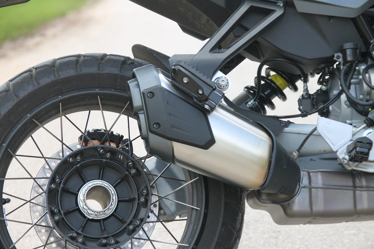 מוטו גוצי סטלביו במבחן דרכים