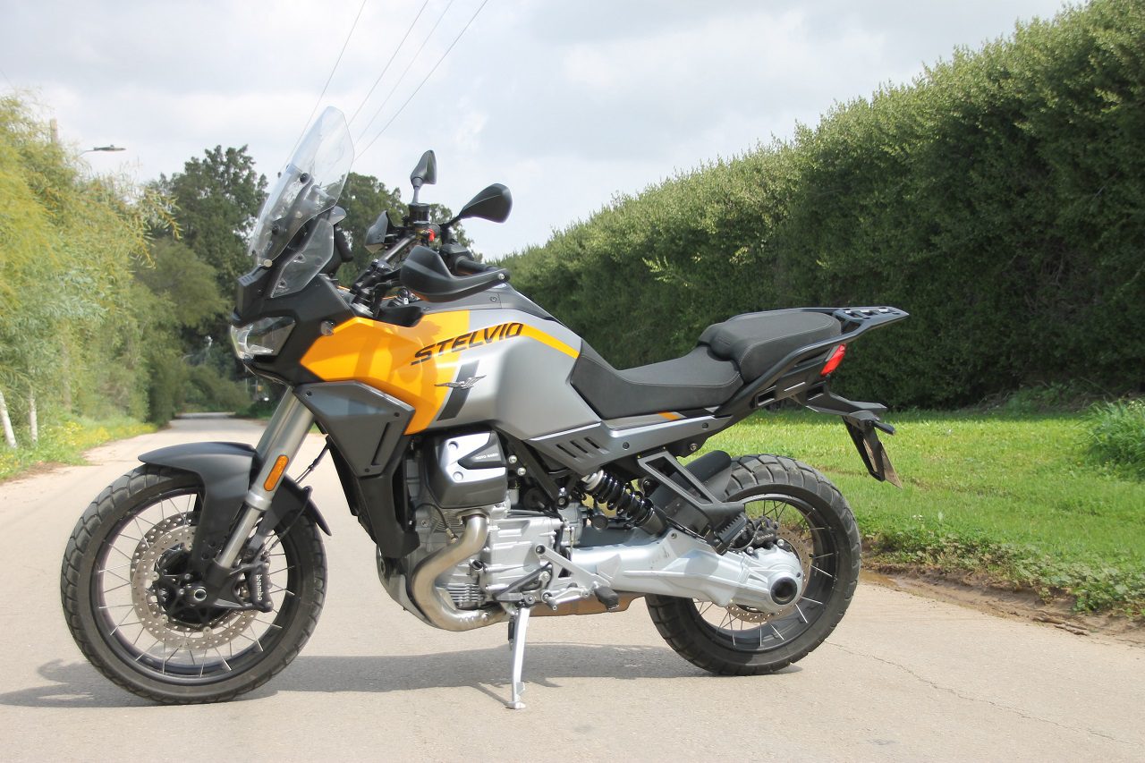 מוטו גוצי סטלביו במבחן דרכים