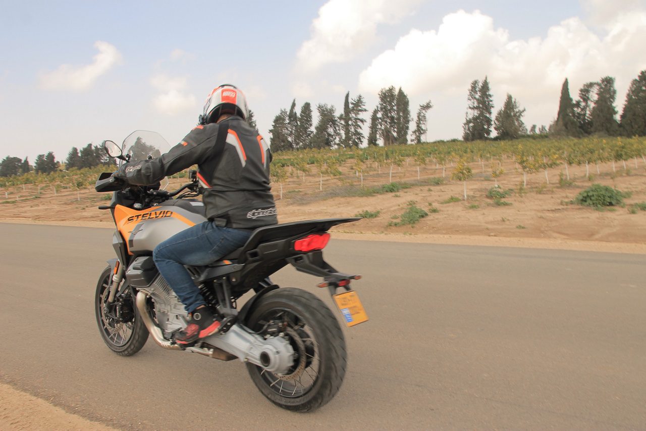 מוטו גוצי סטלביו במבחן דרכים