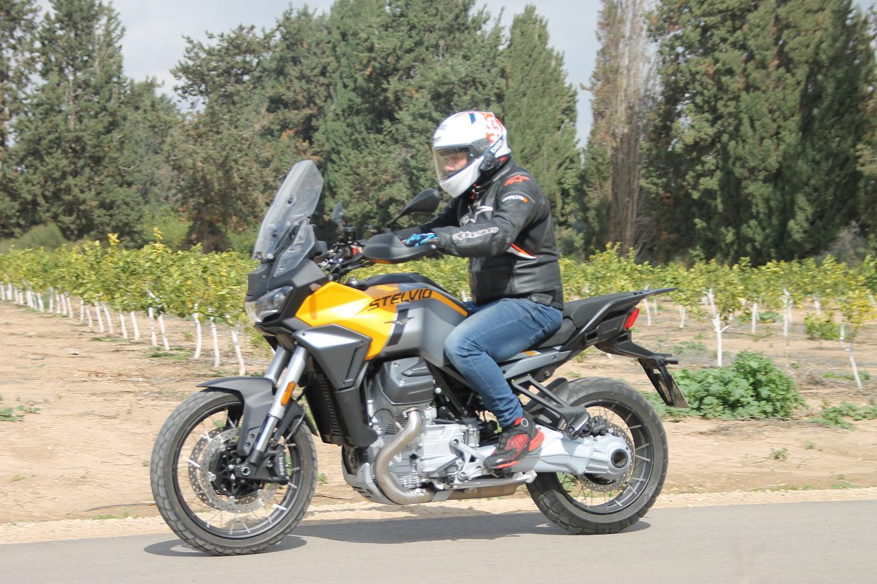 מוטו גוצי סטלביו במבחן דרכים