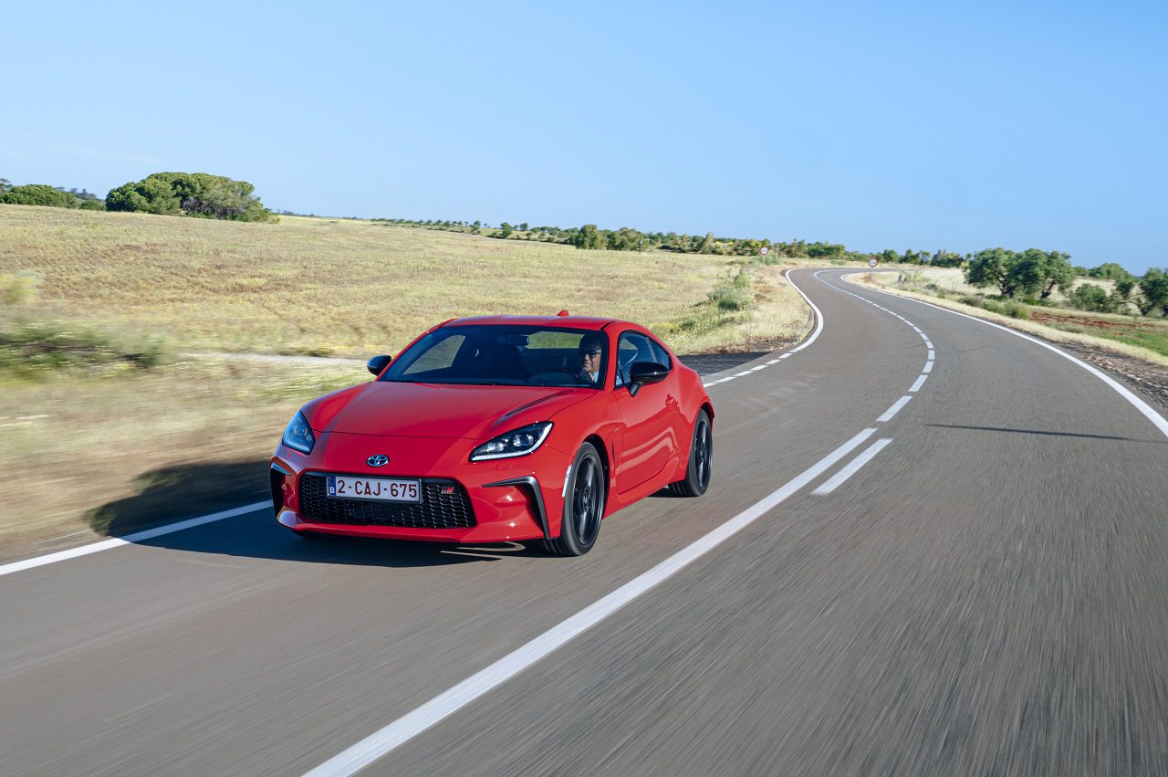 האם טויוטה תשליך את סובארו ותשתלט על מאזדה מיאטה?