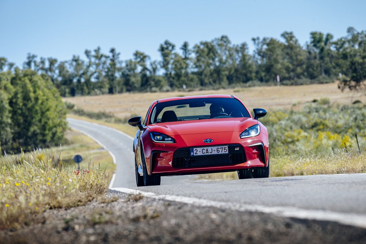 האם טויוטה תשליך את סובארו ותשתלט על מאזדה מיאטה?