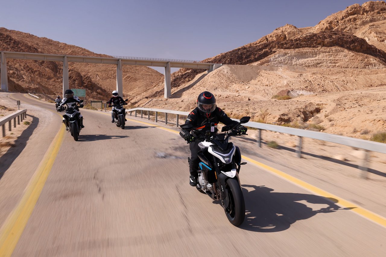 CFMOTO כיוונה את המכונה הזאת אל לב הצעירים חובבי הביצועים